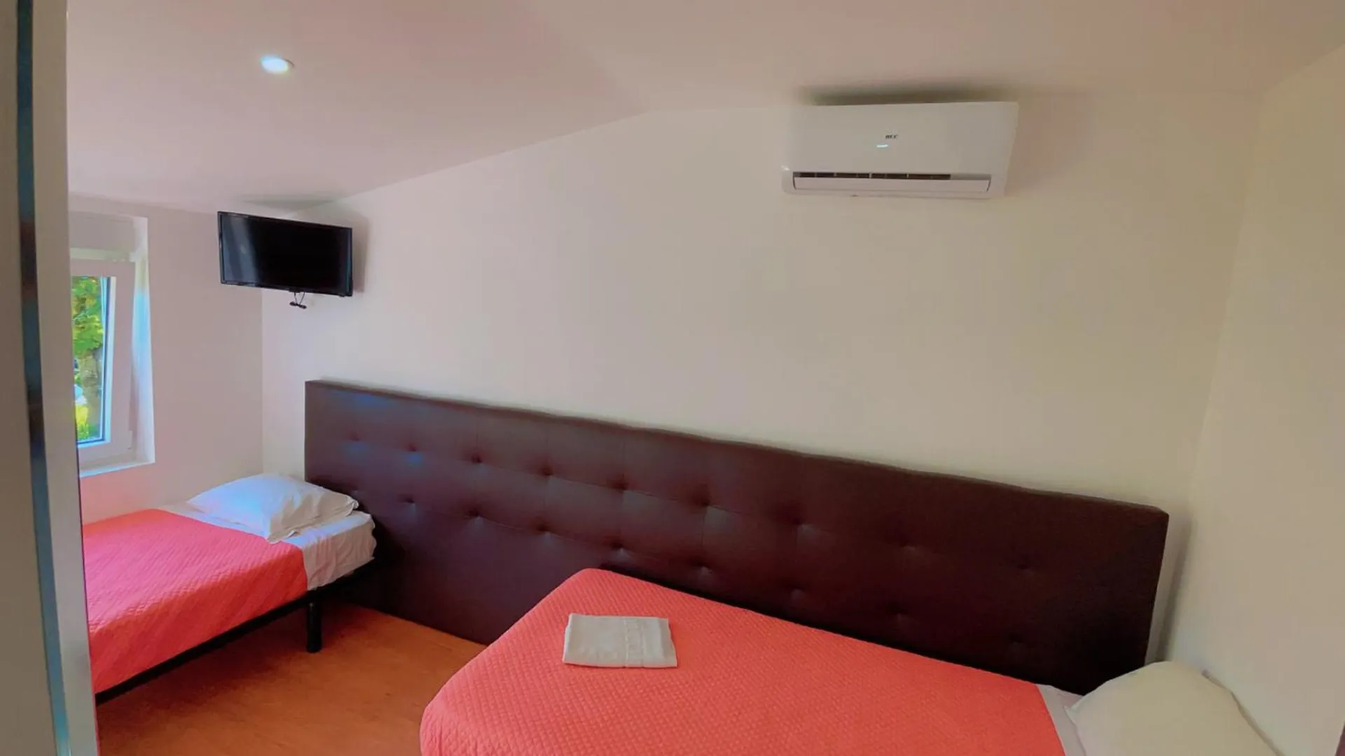 Jantesta Guest House Coimbra 0*,  Portugal