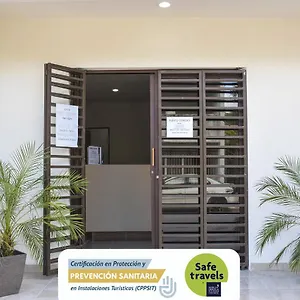 https://hotel-puerto-corcho.quintano-roohotels.com